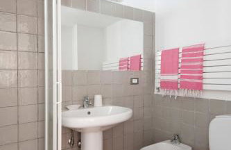 "The Ulivi" inside Le Agavi Private Park, shared Pool and Tennis 200m far, Sea View Apartment 2 AC BDR, 2BTH, parking next home and private garage in Lerici! Cooking Lesson and Wine Tasting - Foto 32