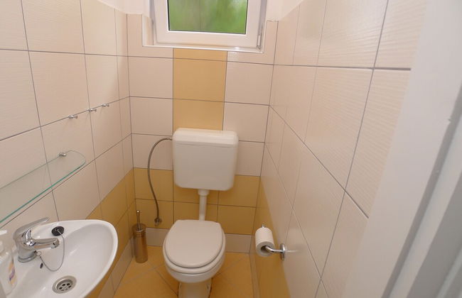 Apartment for six Persons With Three Bedrooms and Internet - Photo 9