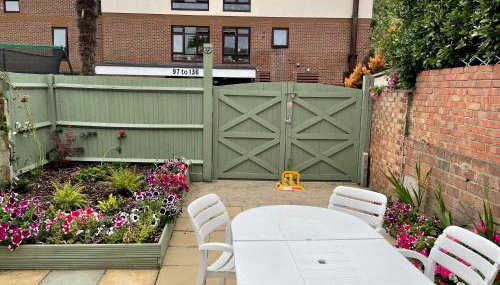 Somers 4 bed House off road parking pet friendly - Foto 5, Garden