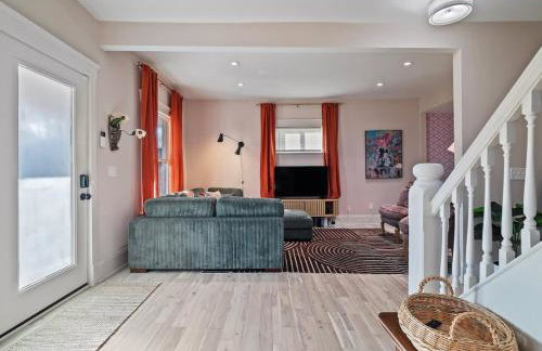 Cleveland Escape - Hot Tub - Karaoke Machine - Sleeps 12 - Foto 13