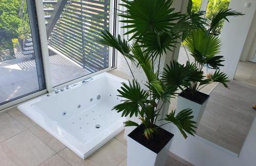 Pool and Jacuzzi Luxury Apartments - Foto 11