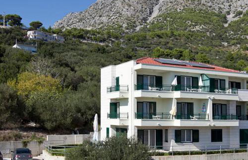 Apartments by the sea Igrane, Makarska - 17292 - Photo 8