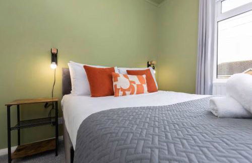 DiscountsContractorsWIFIFree ParkingSmart TV - Foto 5