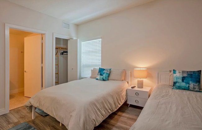 Crescent Condos by Beachside Management - Foto 3