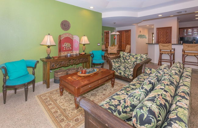 Lawson Rock - Parrotfish 106 - Foto 11