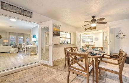 Casa Del Mar - Pet Friendly House on Siesta Key w/ Outdoor Patio & Private Screened-In Heated Pool! - Foto 25