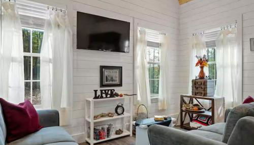 Cozy Family Luray Cabin w Fire Pit Grill WiFi & More - Photo 5