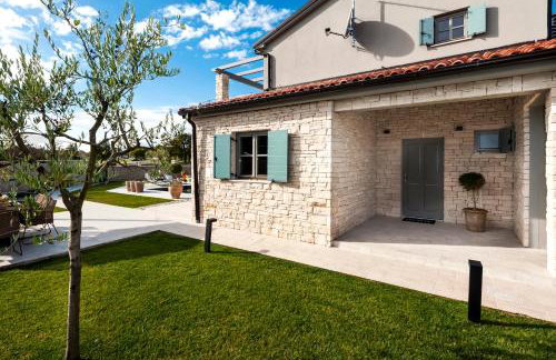 Villa Art Renata with Pool & Sauna - Photo 39