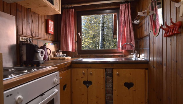 Cozy Forest Chalet Escape - Foto 4, Eigene Küche