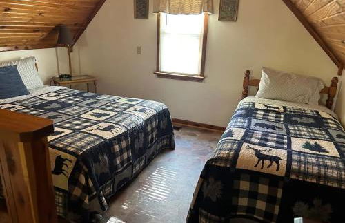 Deluxe Cabin #8 with Jacuzzi on Patoka Lake in Southern Indiana - Foto 9