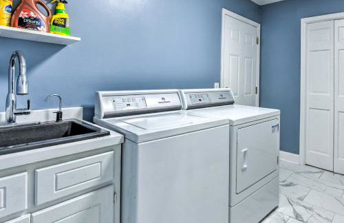 Pet-Friendly Maple Grove Gem with Private Yard! - Foto 27