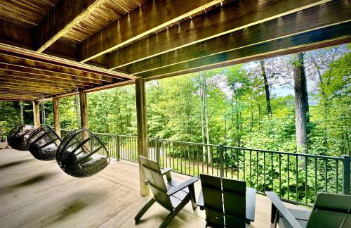 MOONLIGHT MOUNTAIN MANOR - Cedar Hot Tub, Views & Games - Foto 30