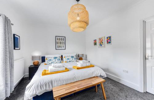Spacious Bedford House Sleeps 6 Superfast WiFi Weekly Rates - Foto 19