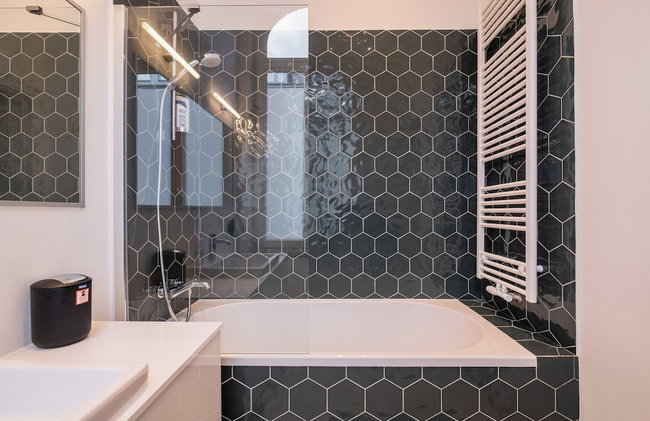 Charming Renovated Apartment in Vibrant Saint Gilles, Brussels - Foto 17