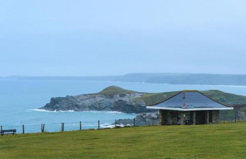 Panoramic Sea-View Family Appartment , Free Parking, Sleeps 6 , Walk to Beach, Station, & Town - Foto 17