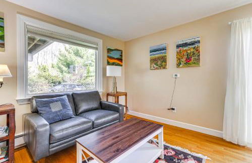 3 Mi to Cape Cod Bay Marshfield Home with Balcony! - Foto 5