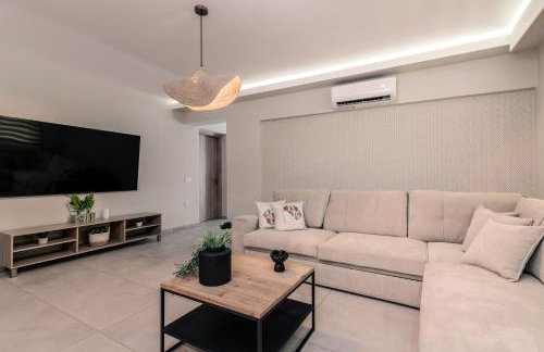 Fratelli Villa, with Heated Pool & Spa Whirlpool, By ThinkVilla - Foto 12