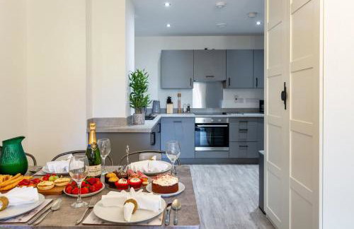 #57 Central Taunton 2BR APT - Sleeps 6 - 5 mins to Taunton Player Ready 2 - "Perfect For Contractors and Families - Free Parking" - Foto 22