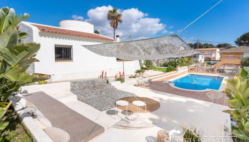 Villa Caliza in Cunit with Private Pool and large garden - air conditioning in bedroom - Photo 3