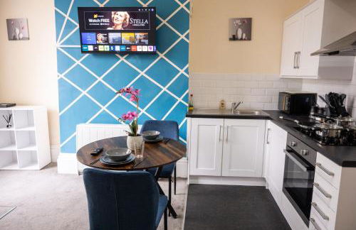 Rugby 1-BR Apt, Parking, City Centre, Sleeps 3 - Foto 37