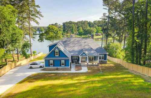 Luxury Lakefront Getaway Near Atlanta and Perfect for FIFA Visitors - Foto 1