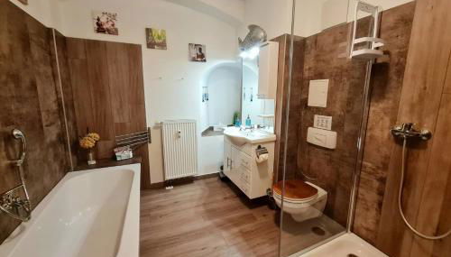 NEU: Großzügige Citywohnung mit XXL Dachterrasse! - Foto 5, towels, Shower