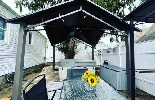 BoDekes N Tacoma Landing with HOT TUB near University - Foto 5