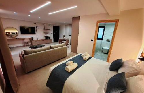 Aelia Luxury Apartments & Pool - Photo 43