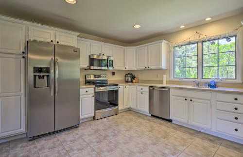 Cape Cod Home with Game Room - 3 Mi From Mayflower! - Foto 15