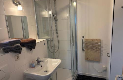 Tiny Chalet Stuga Am Rennsteig mit Kamin und Garten, Hunde Willkommen - Foto 6