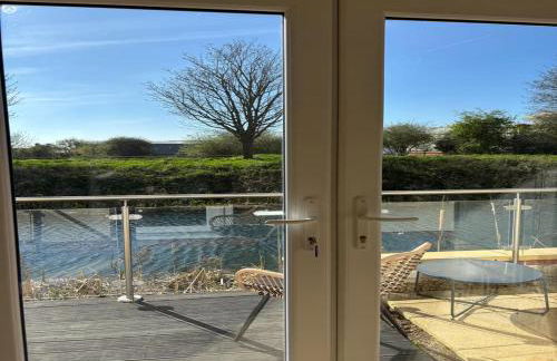 Comfortable 4BR stay in Bourne, Free Parking, Sleeps 7, Families & Contractors Welcome - Foto 37