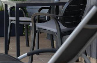 Modern Apartment by the Lake with Parking & Sauna in Zegrze by Noclegi Renters - Foto 31