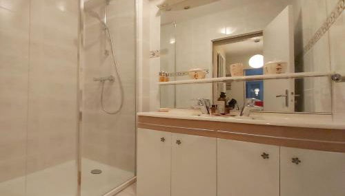 :) Spacieux T4 AÉROPORT, ensoleillé, déco soignée - Foto 3, towels, Shower