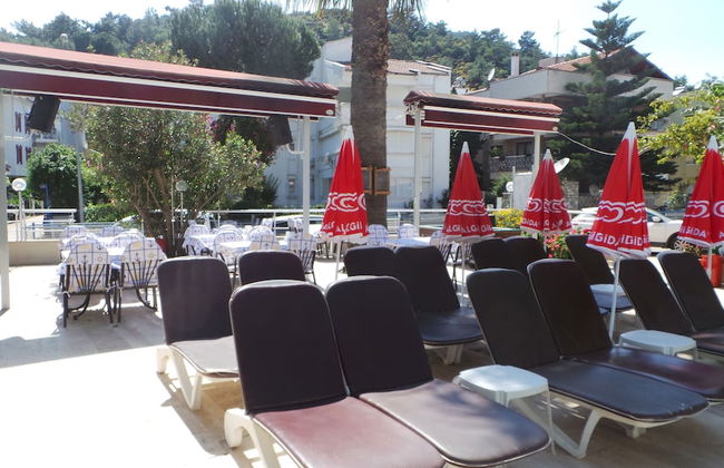 Family Apart - Photo 40