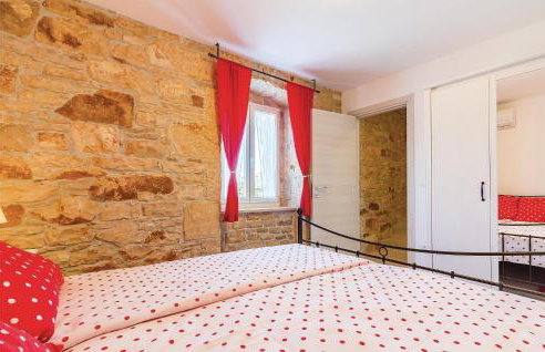 Stunning Home In Peruski With Wifi - Foto 20