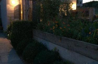 Ocean Drive Deluxe Apartment with complimentary Day Time Beach hut - Foto 50