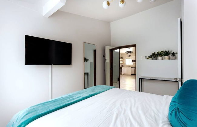 Mid-century Gem w Secret 4th Bedroom Near Downtown - Foto 47