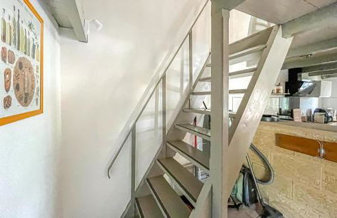 Awesome Home In Aramon With Outdoor Swimming Pool - Foto 6