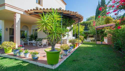 Charming villa in Sanlúcar de Barrameda with private pool - Photo 4, Garden