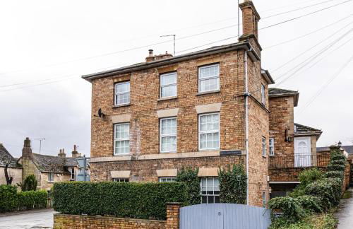 Central Stamford Apartment with private parking - Foto 7