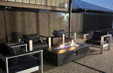 Midland Luxe, Pool, Fire Pit, Workspace, Pool Table - Foto 66