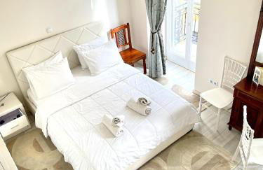 Xenias Rooms Apartments - Foto 9