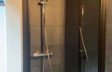 3 chambres, calme, vue imprenable, refait à neuf - Photo 19