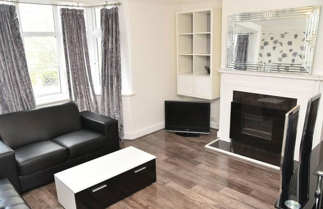 Bright and Spacious 2-bed Apartment in Sutton - Foto 16