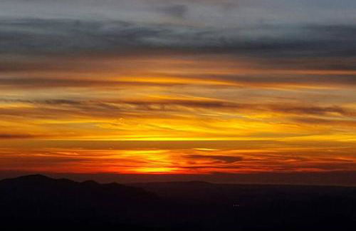 A LIVING CANVAS Amazing Lake View Custom Home - Foto 52