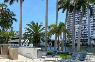 Modern Condo by the Beach, Water Taxi Stop, Prime Location! - Foto 31