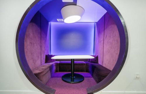 Contemporary Comfort Rooftop Views & Full Kitchen - Foto 52