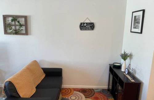 Embrace the Harmony of Nature and Urban Living - Foto 3