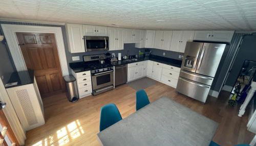 Family-Friendly Two-Bedroom Apartment Near Attractions with Parking - Foto 5