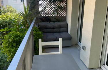 Apartment Zénith Charm of Barry Gardens- private parking - Photo 17